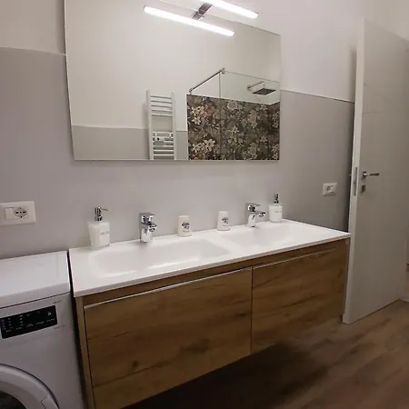 Giuliana Apartment *